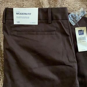Gap Modern Fit Flare Pant